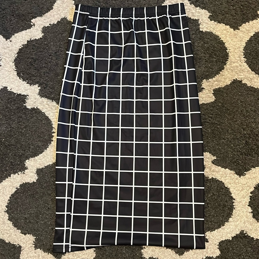 Black and White Checkered Skirt
